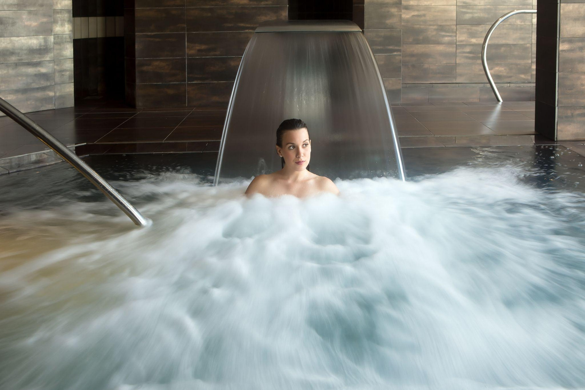 Thalassotherapy - liệu pháp chăm sóc sức khỏe bằng nước biển. (Nguồn ảnh: Freepik)
